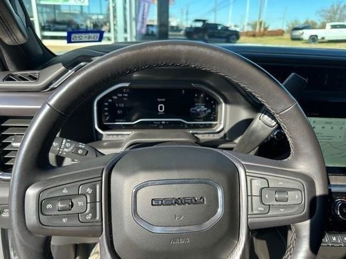 Used 2024 GMC Sierra 3500 Denali Ultimate image 30
