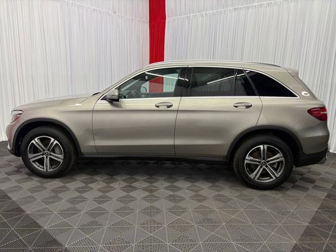 Used 2019 Mercedes-Benz GLC 300 4MATIC w/ Premium Package image 5
