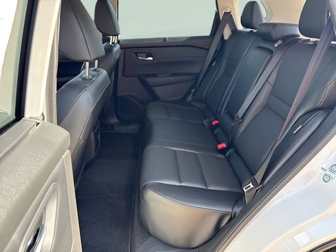 Certified 2025 Nissan Rogue SV w/ SV Premium Package AWD/4WD image 25