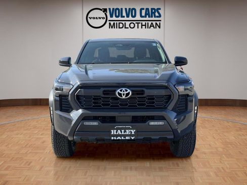 Used 2025 Toyota Tacoma TRD Off-Road image 25