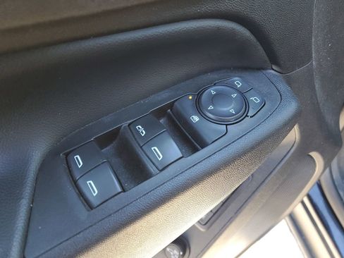 Used 2020 Chevrolet Equinox Premier image 22