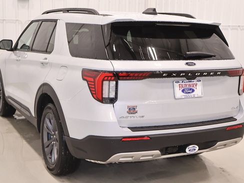 New 2026 Ford Explorer Active image 6