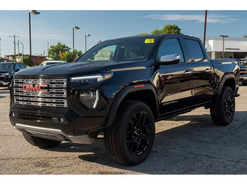 New 2026 GMC Canyon Denali w/ LPO, Denali Black Edition AWD/4WD image 4