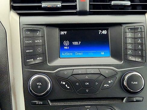 Used 2018 Ford Fusion SE image 17