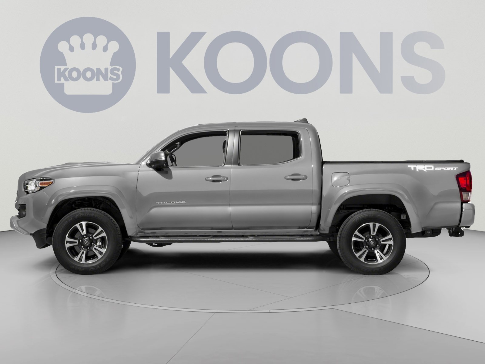Used 2017 Toyota Tacoma TRD Sport w/ Tow Package AWD/4WD image 4