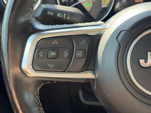 Used 2023 Jeep Wrangler Unlimited Sahara w/ Cold Weather Group AWD/4WD image 12