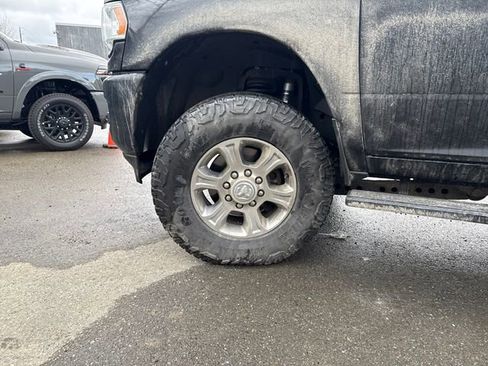 Used 2022 RAM 3500 Big Horn w/ Level C Equiment Group image 42