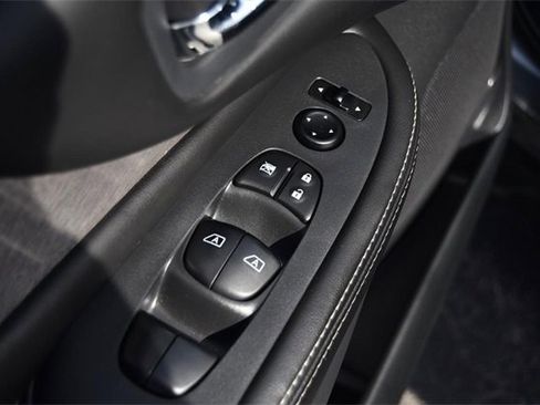 Used 2021 Nissan Murano SV image 8