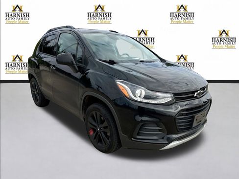 Used 2019 Chevrolet Trax LT w/ Sun & Sound Package AWD/4WD image 9