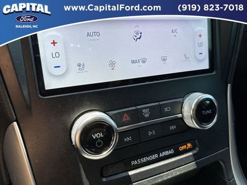 Certified 2024 Ford Edge SEL w/ Convenience Package AWD/4WD image 29