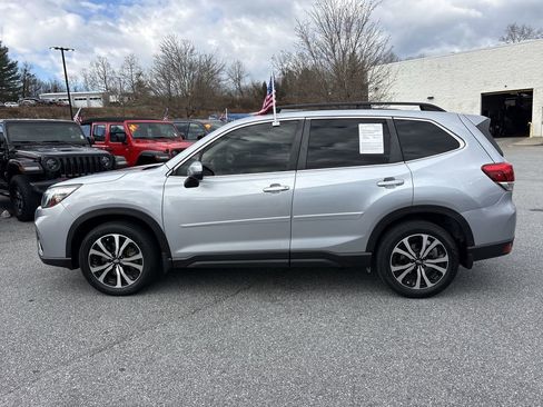 Used 2021 Subaru Forester Limited image 7