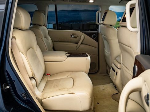 Used 2015 INFINITI QX80 4WD w/ Theater Package image 35