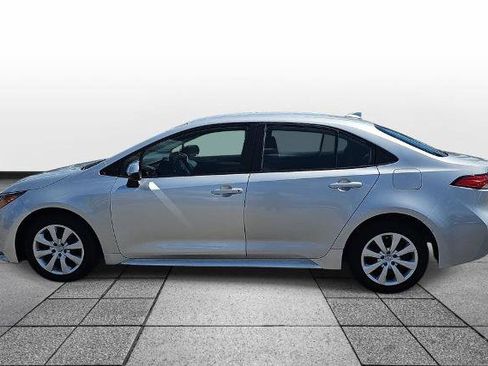 Used 2024 Toyota Corolla LE FWD image 8