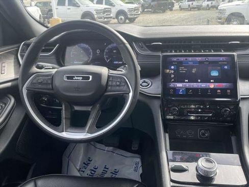 Certified 2024 Jeep Grand Cherokee L Limited w/ Luxury Tech Group II AWD/4WD image 24