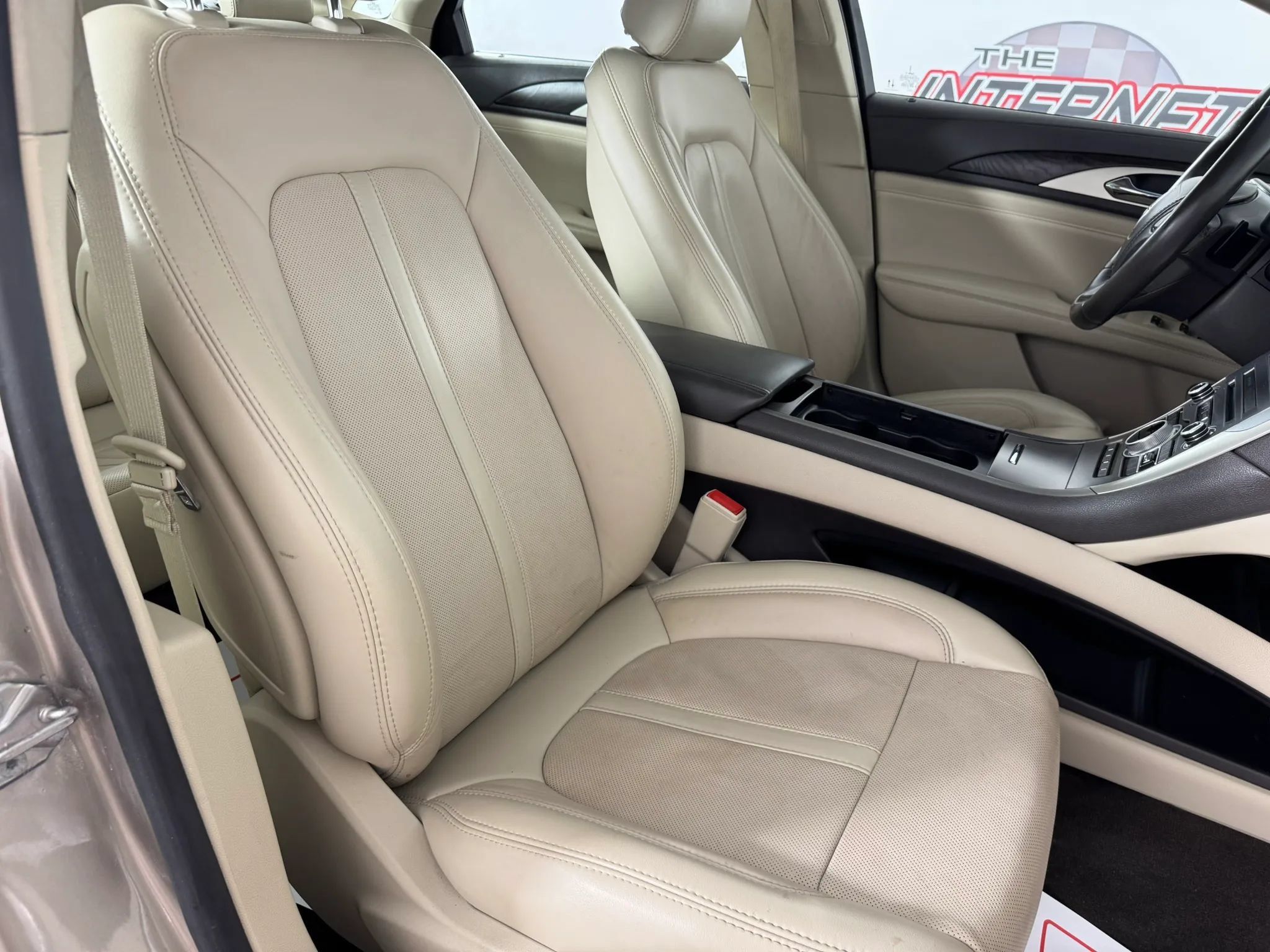 Used 2020 Lincoln MKZ Reserve FWD image 38