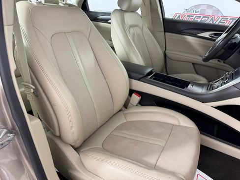 Used 2020 Lincoln MKZ Reserve FWD image 38