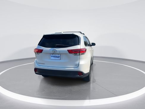 Used 2018 Toyota Highlander Plus image 8