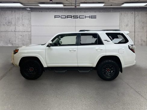 Used 2023 Toyota 4Runner TRD Off-Road Premium w/ Moonroof Package AWD/4WD image 2