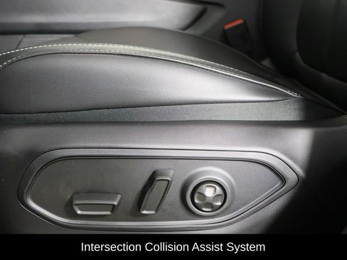 Used 2025 Jeep Grand Cherokee L Limited w/ Luxury Tech Group II image 26