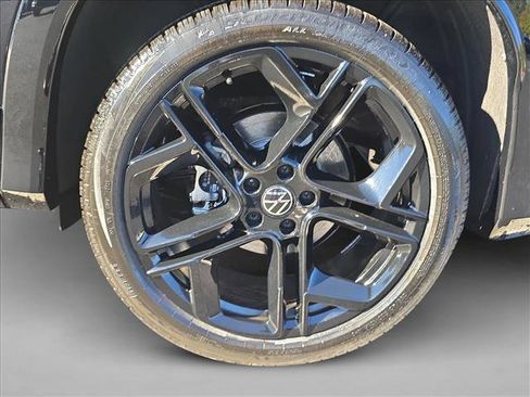 New 2026 Volkswagen Tiguan SE R-Line image 10
