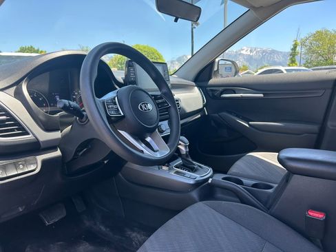 Used 2021 Kia Seltos LX AWD/4WD image 24
