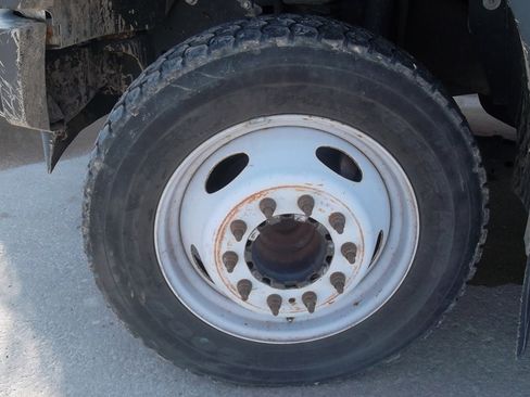 Used 2010 Ford F550 2WD Regular Cab Super Duty image 22