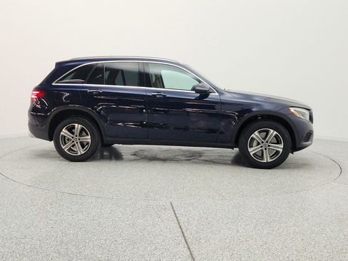 Used 2019 Mercedes-Benz GLC 350e 4MATIC image 4