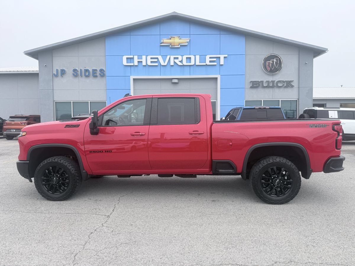 Used 2025 Chevrolet Silverado 2500 LT w/ Trail Boss Package AWD/4WD image 4