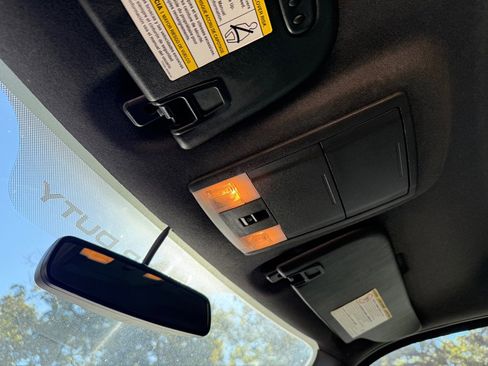 Used 2014 Ford F250 Lariat w/ Chrome Package image 32