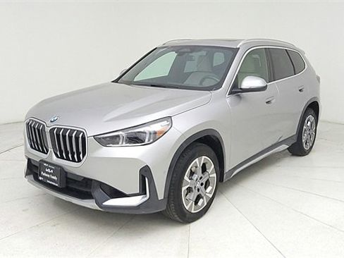 Used 2025 BMW X1 xDrive28i image 1