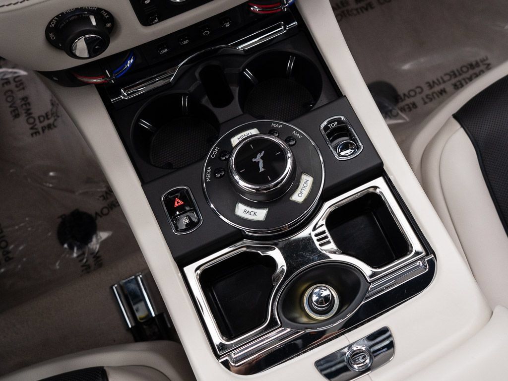 Certified 2018 Rolls-Royce Dawn RWD image 40