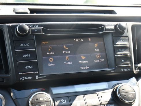 Used 2016 Toyota RAV4 XLE AWD/4WD image 32