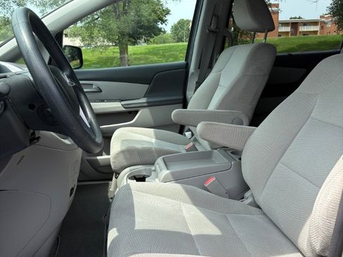Used 2013 Honda Odyssey EX image 19