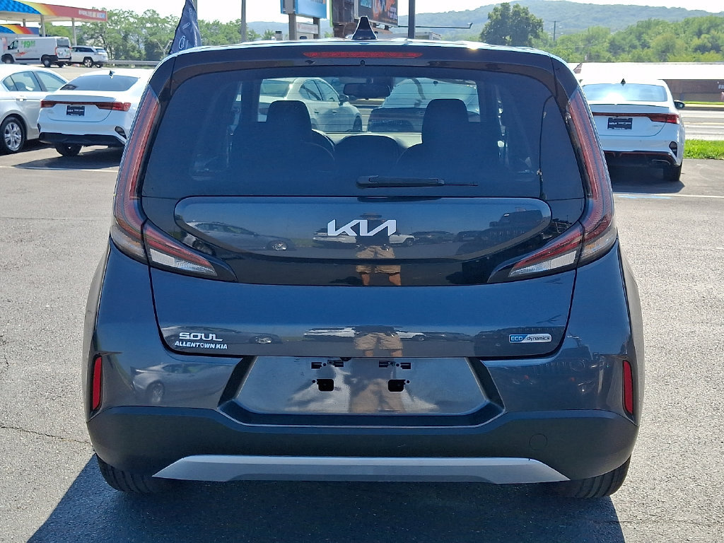 Used 2023 Kia Soul EX FWD image 5