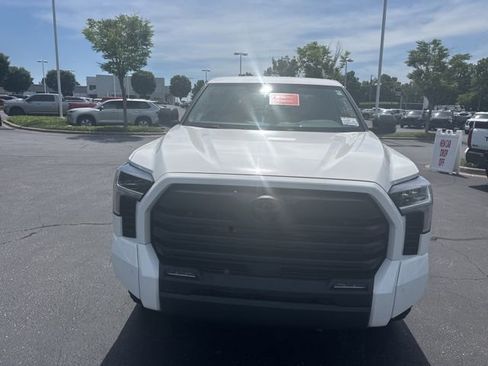 Used 2023 Toyota Tundra SR5 w/ SR5 Convenience Package AWD/4WD image 11