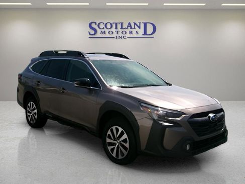 Used 2024 Subaru Outback Premium image 4