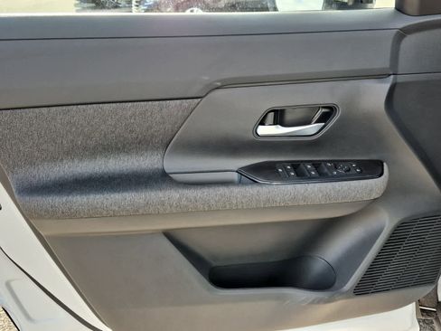 New 2026 Nissan Kicks SV w/ SV Premium Package AWD/4WD image 9