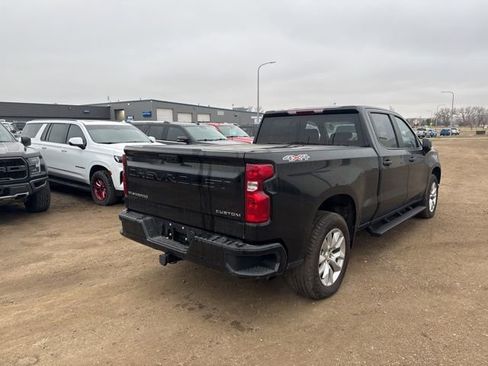 Used 2023 Chevrolet Silverado 1500 Custom image 7