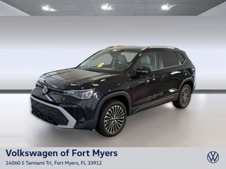 New 2026 Volkswagen Taos SE FWD video 1