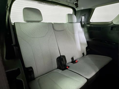 Used 2023 Hyundai Palisade SE w/ Cargo Package image 25
