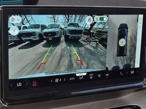 Certified 2025 Ford Expedition Platinum image 29