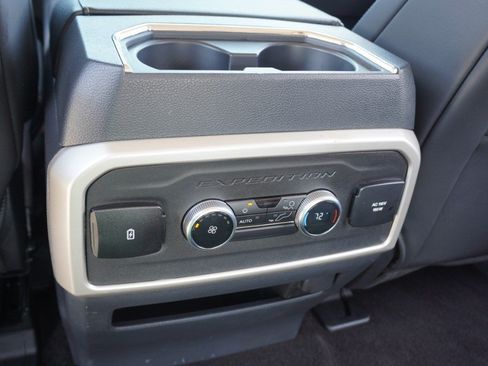 Used 2022 Ford Expedition XLT RWD image 33