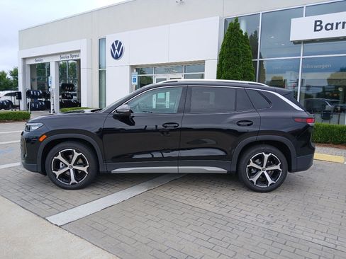 New 2026 Volkswagen Tiguan SE FWD image 4