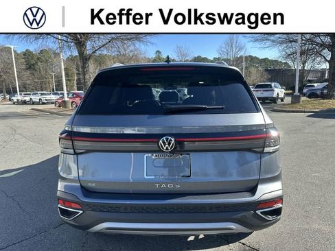 New 2026 Volkswagen Taos SE FWD image 4