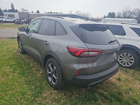 Used 2025 Ford Escape ST-Line w/ Equipment Group 301A image 8