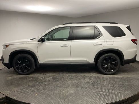 New 2026 Honda Pilot Black Edition image 4