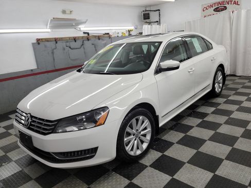 Used 2013 Volkswagen Passat 2.5 SEL Premium image 2