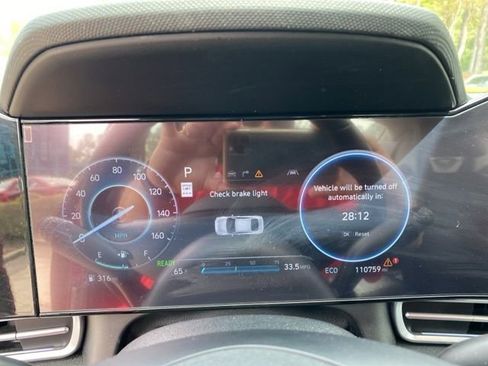 Used 2024 Hyundai Elantra Limited FWD image 22