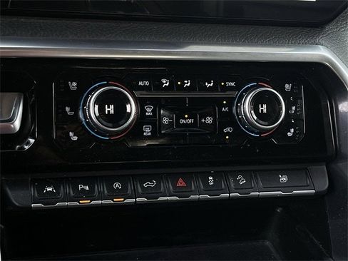 Used 2022 GMC Sierra 1500 Denali w/ Denali Reserve Package image 20