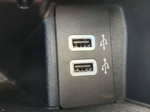 Used 2018 Ford Edge Titanium w/ Equipment Group 301A image 30